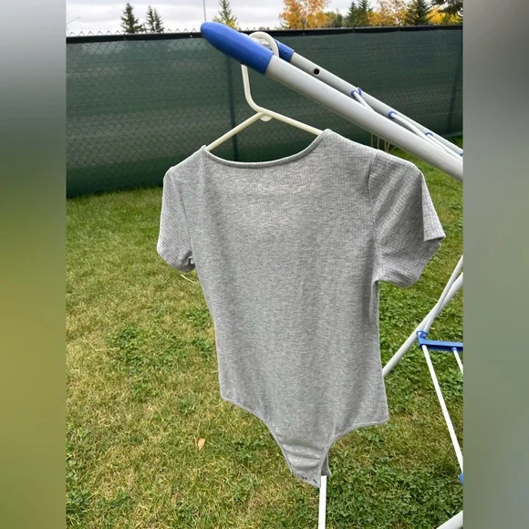 Gray Ribbed Bodysuit - Picture 4 of 8